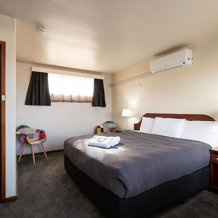 City View Motel Montagu Bay Bagian luar foto