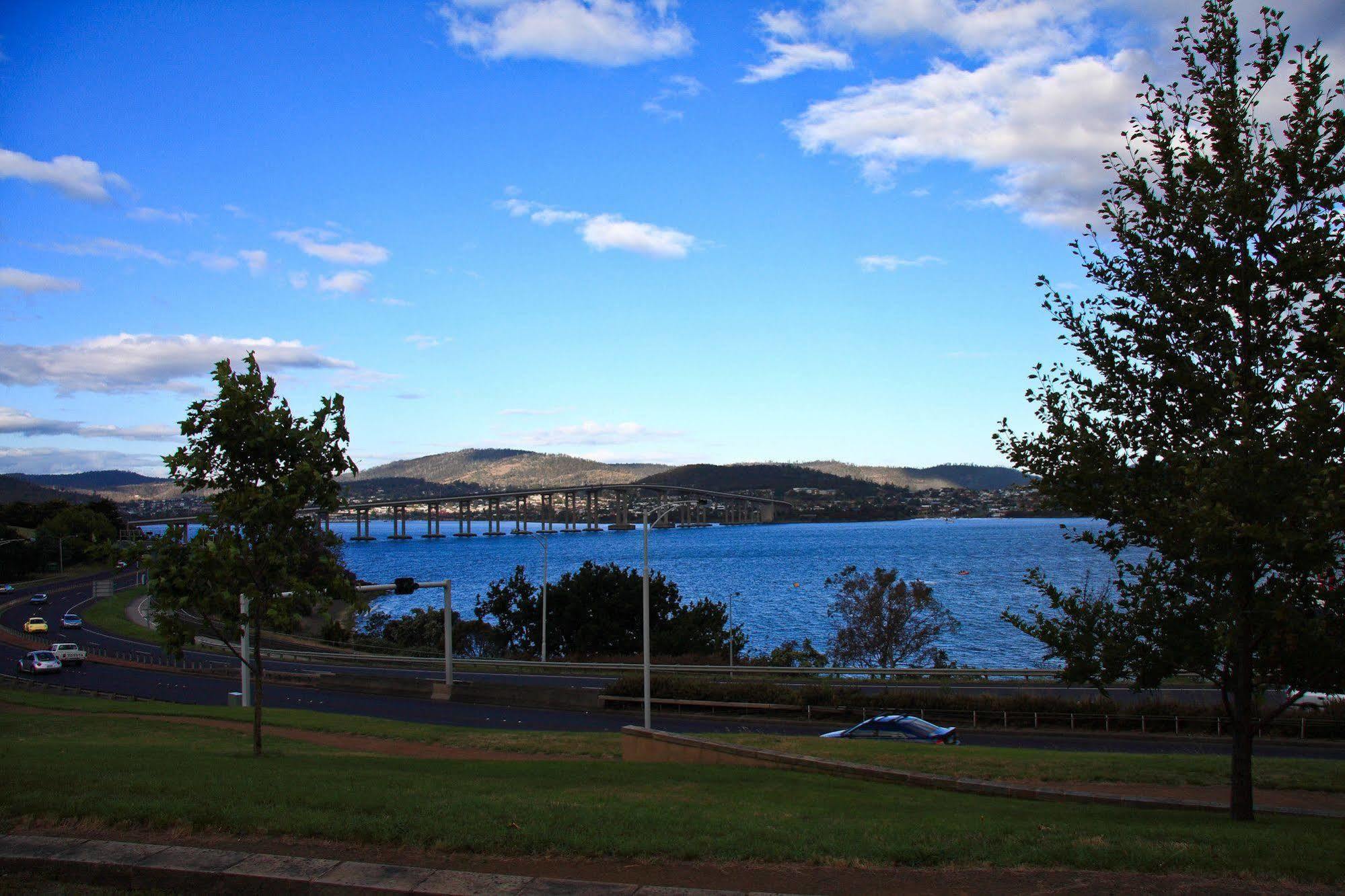 City View Motel Montagu Bay Bagian luar foto