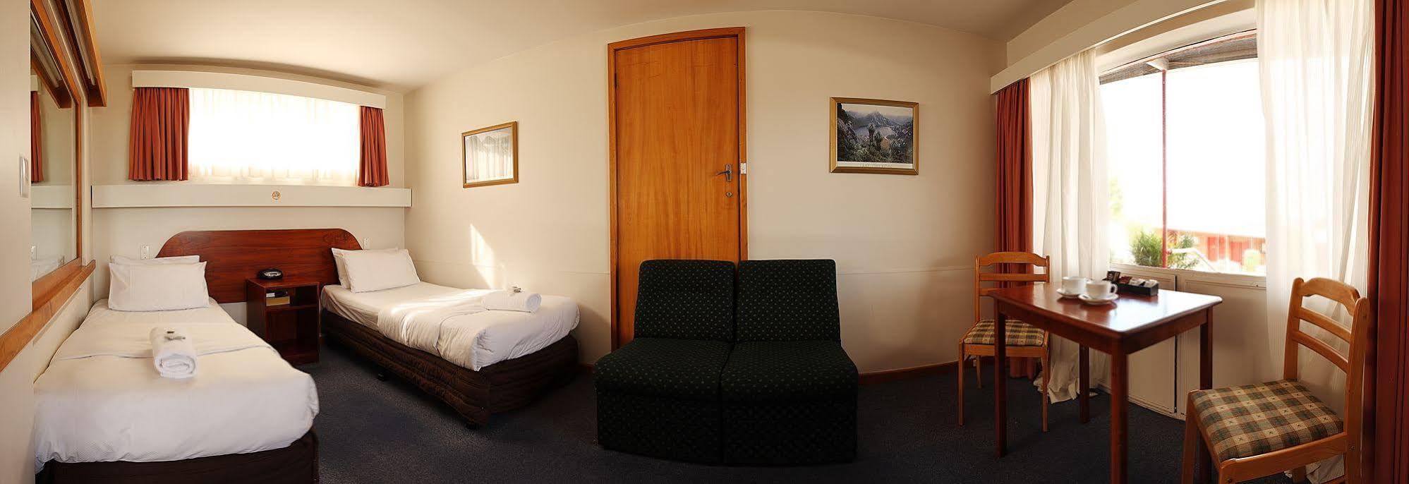 City View Motel Montagu Bay Bagian luar foto