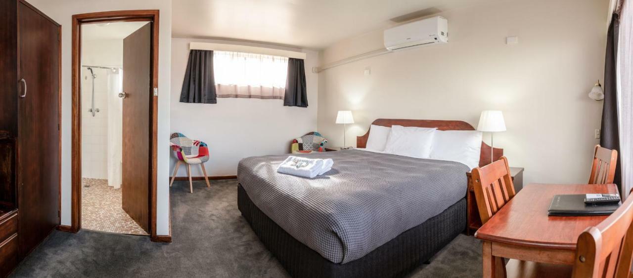 City View Motel Montagu Bay Bagian luar foto