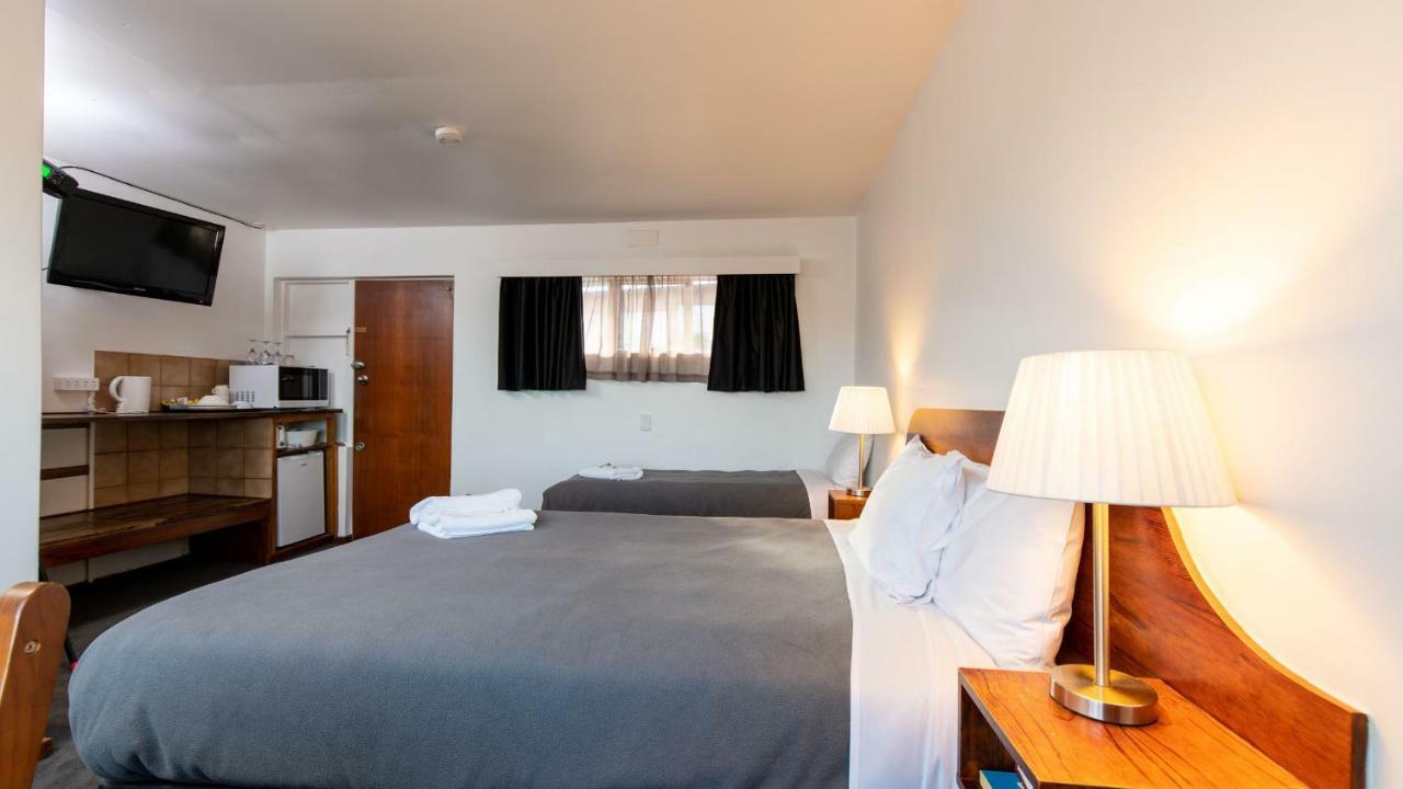 City View Motel Montagu Bay Bagian luar foto
