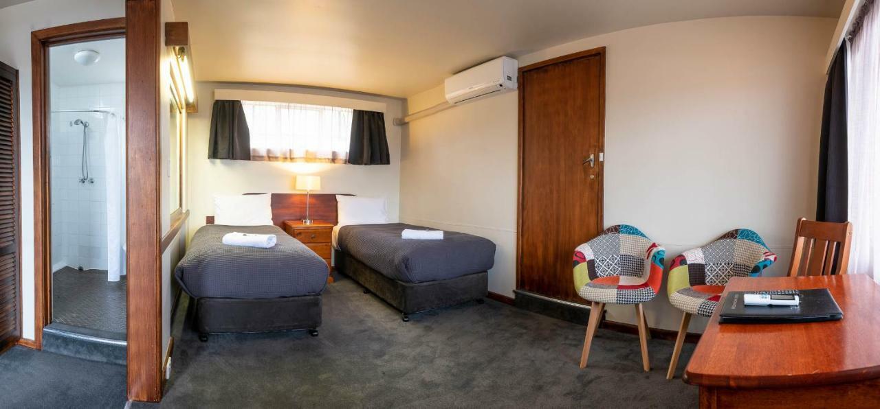 City View Motel Montagu Bay Bagian luar foto