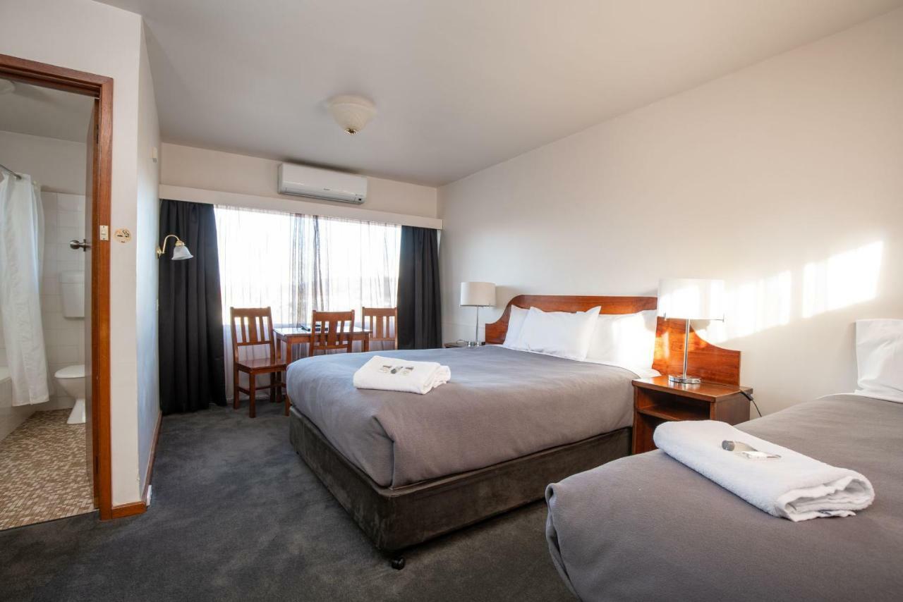 City View Motel Montagu Bay Bagian luar foto