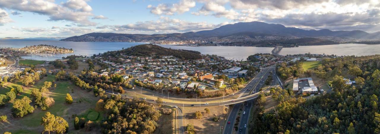 City View Motel Montagu Bay Bagian luar foto
